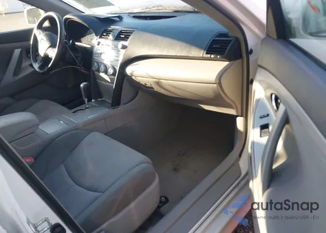 2008 Toyota Camry Se z USA, uszkodzony, nr VIN 4T1BE46KX8U789185